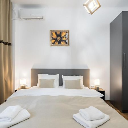 Urban Walls Apartments 5B بوخارست المظهر الخارجي الصورة