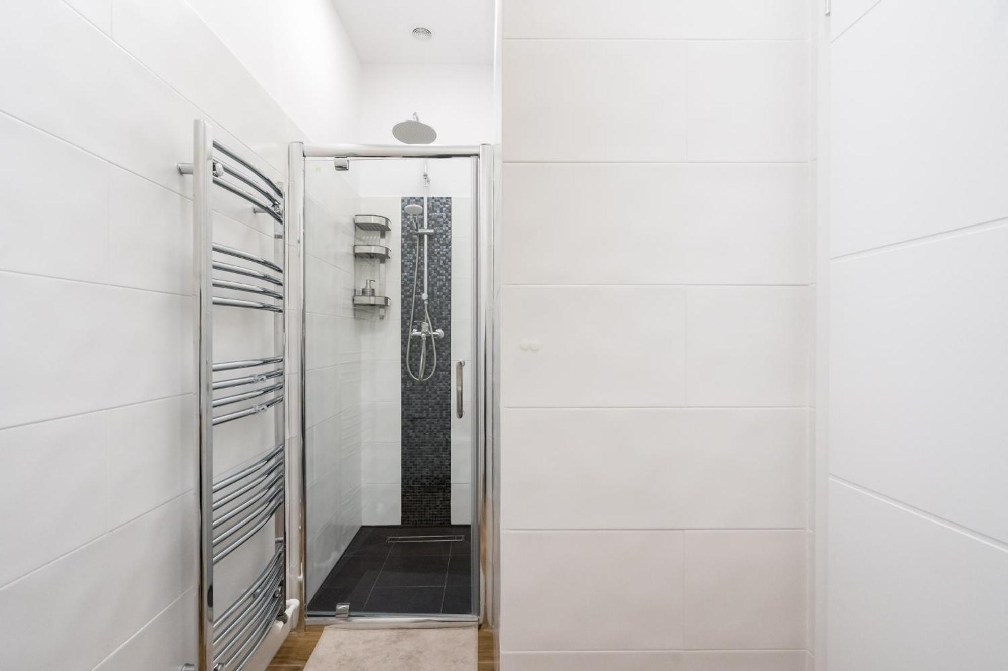 Urban Walls Apartments 5B بوخارست المظهر الخارجي الصورة