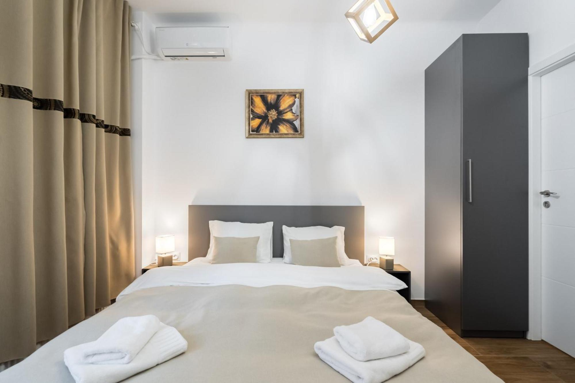Urban Walls Apartments 5B بوخارست المظهر الخارجي الصورة