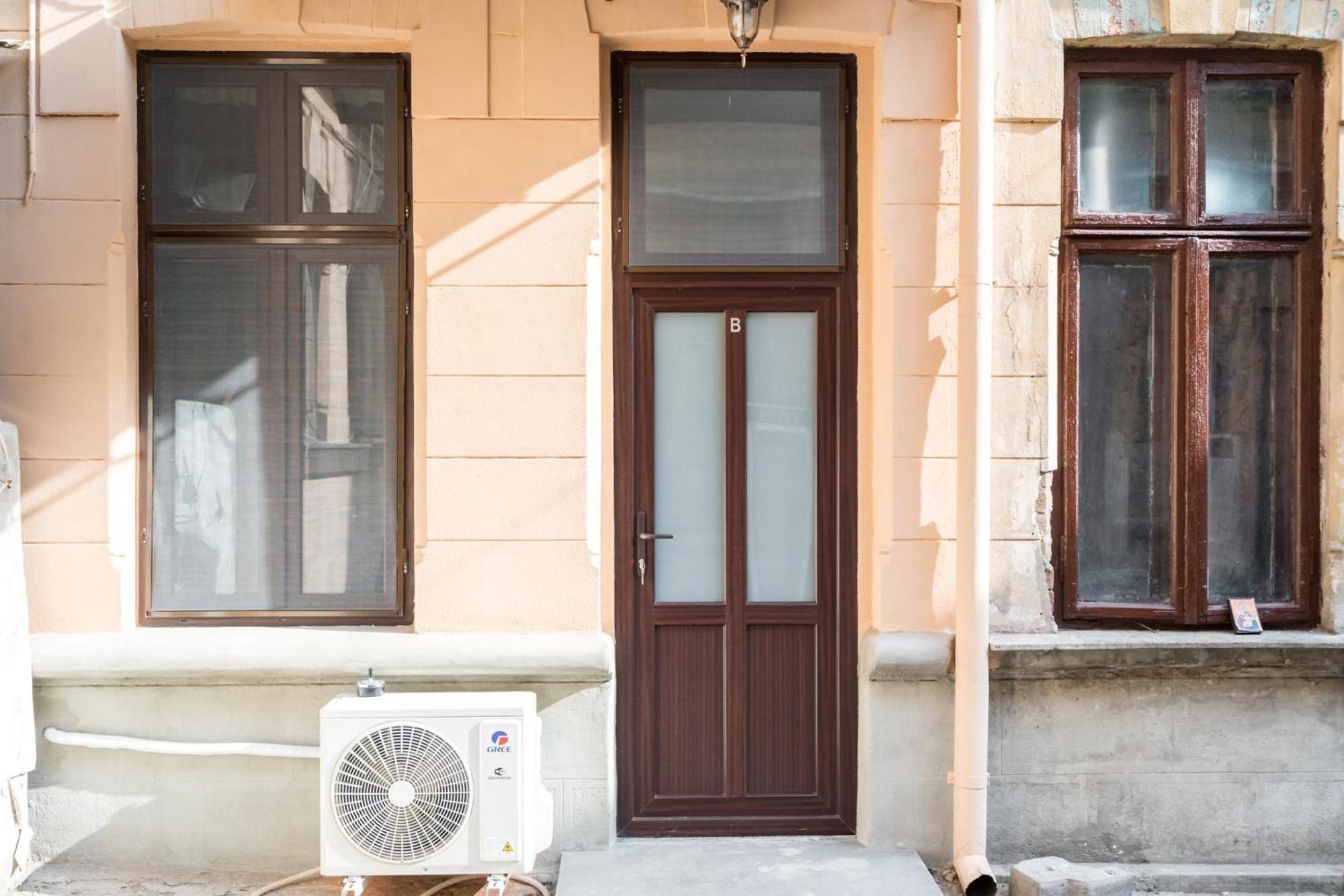 Urban Walls Apartments 5B بوخارست المظهر الخارجي الصورة